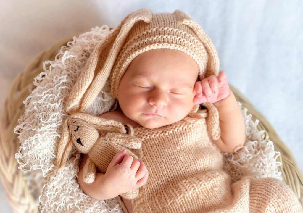 Bebek Aksesuarları ve Yeni Doğan Bebekler İçin Alışveriş Listesi
